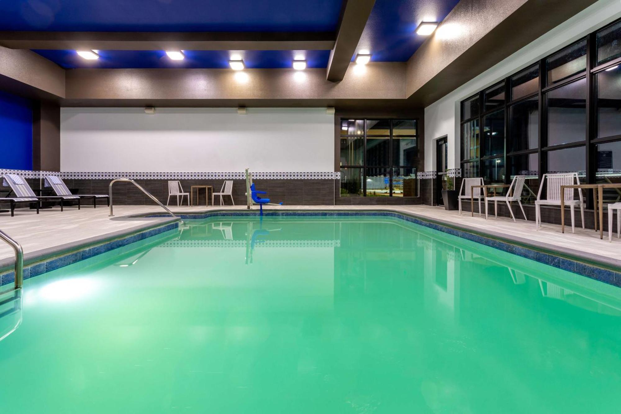 Hilton Garden Inn Hays, Ks Kültér fotó