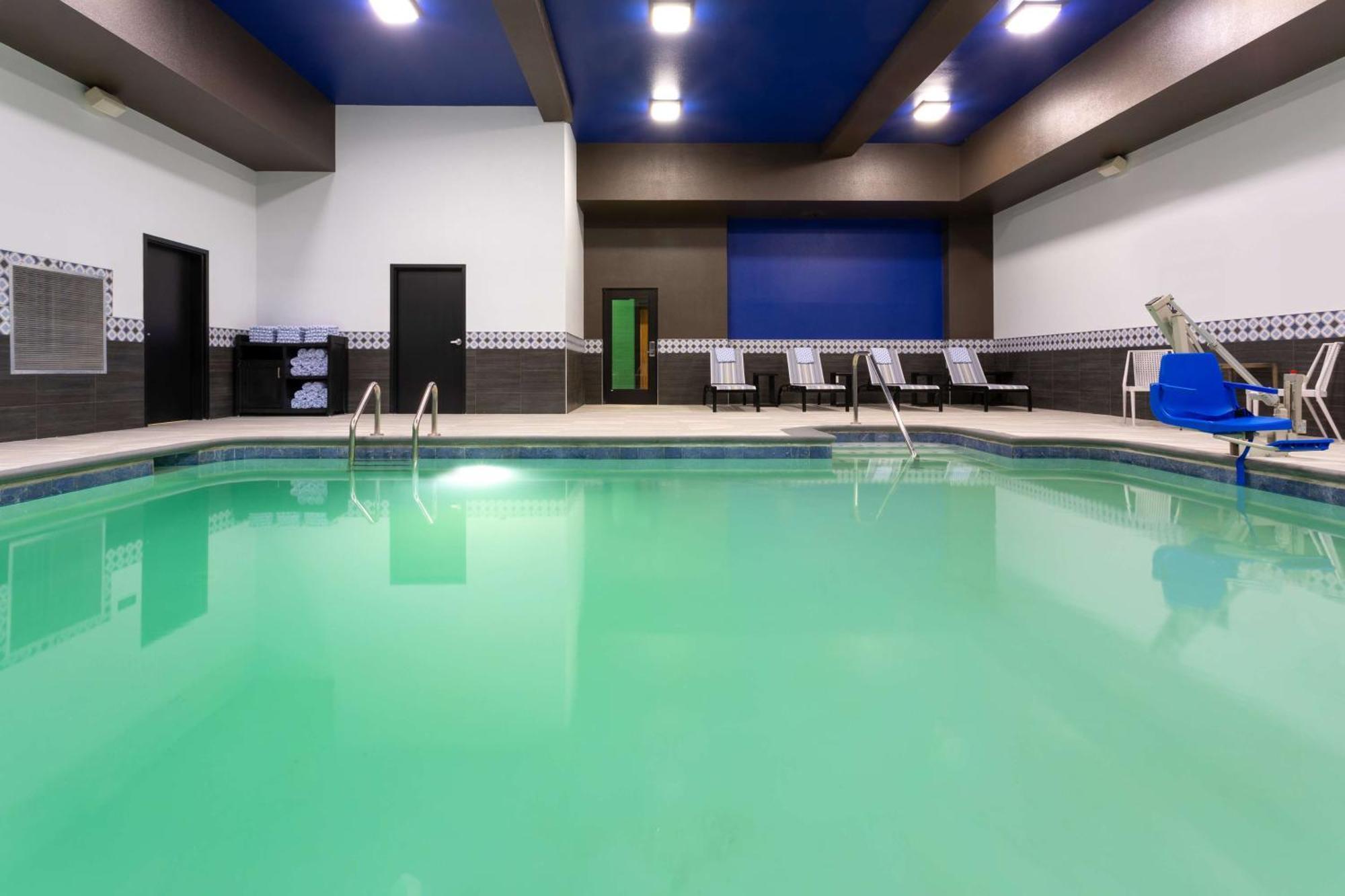 Hilton Garden Inn Hays, Ks Kültér fotó